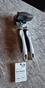 Bnwt can opener