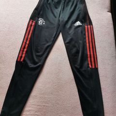 Manchester United trousers