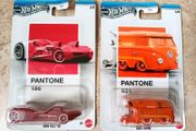 Hot Wheels 2025 - 2 x PANTONE CARS Volkswagen Kool Kombi 021 + Twin Mill III 186 Silver Series