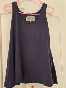 Moshiki sleeveless navy top