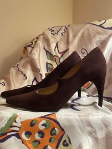 CHARLES JOURDAN  Brown Suede Leather Heels