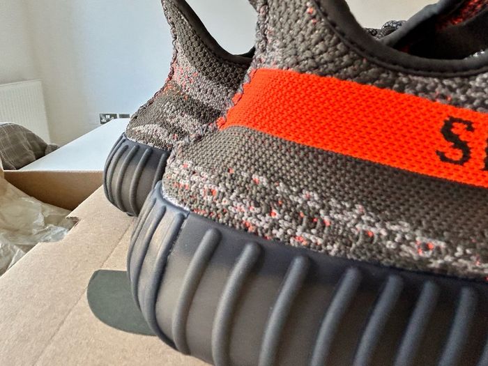 Yeezy Boost 350 V2 Carbon Beluga 10.5UK