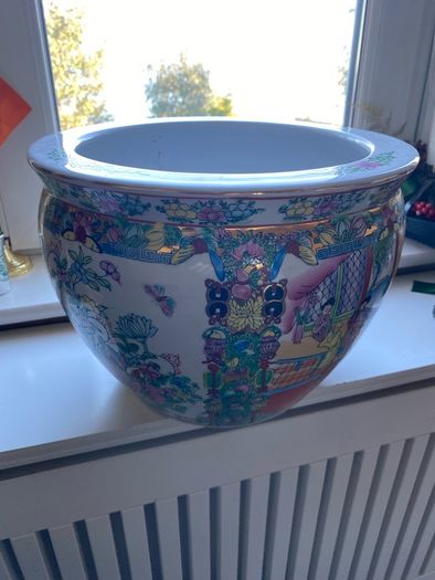 Vintage Chinese Famille Rose/ Rose Medallion Planter