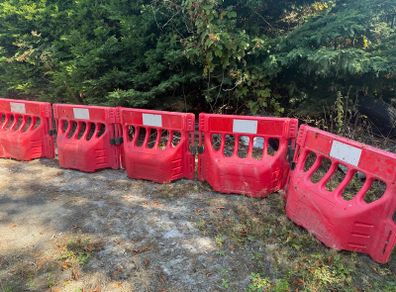 Interlocking barriers