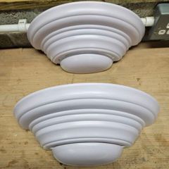 2 X Wall lights