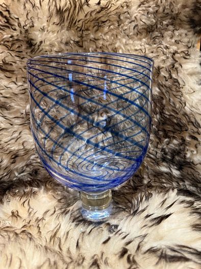 Pasabahce Art blue-spiral-handblown-glass-pedestal
