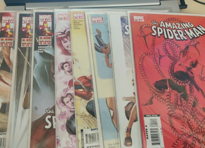 Amazing Spiderman comics x 8