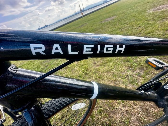 Boys Raleigh bike