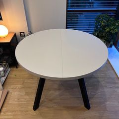 Extendable Dining Table