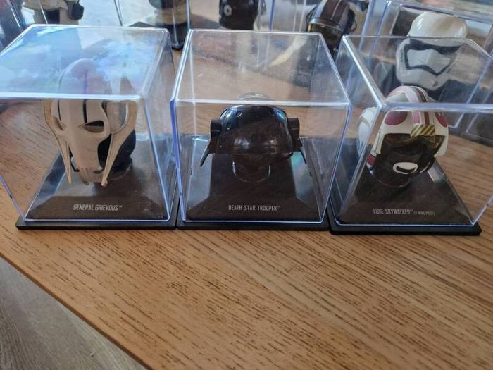 43 Star Wars DeAgostini Helmet collection