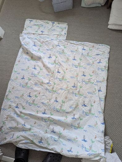 Cot/toddler 140x70cm 3x duvets, 6x covers, 2x sheets, mattress, 3x Pillow and 6x cases