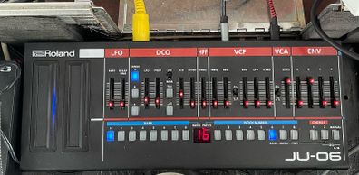 Roland JU-06 Boutique