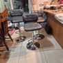 3 Bar stools Image 4