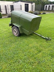 Dog trailer