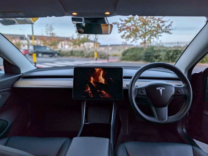 Tesla Model 3 RWD (2 year Tesla Warranty)