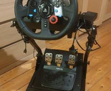 Logitech G29 Steering Wheel, Pedals & Stand