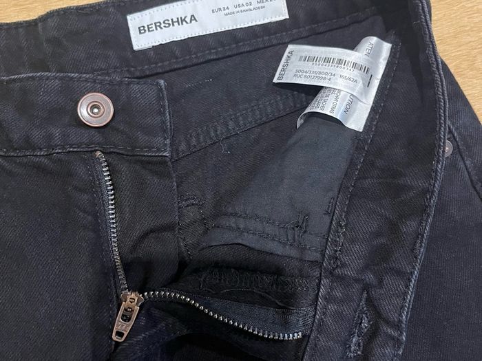 Bershka Women's High Waisted Jeans