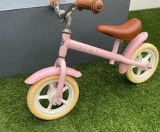 Girls balance bike