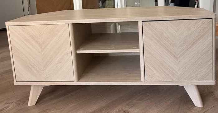 Corner TV Unit