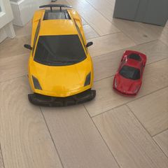 toy cars Lamborghini and Ferrari