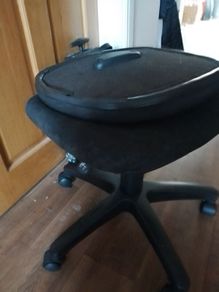 Free Broken Office Chair (For Parts/Repair/DIY Project
