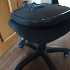 Free Broken Office Chair (For Parts/Repair/DIY Project