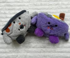 Bum Bumz Sergio Slow Cooker Crock Pot Plush approx. 7.5 and Pixie The Pan BumBumz Kitchen Bumz Please see photos