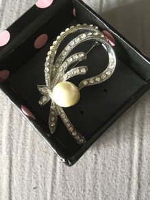 brooch large pearl and diamond