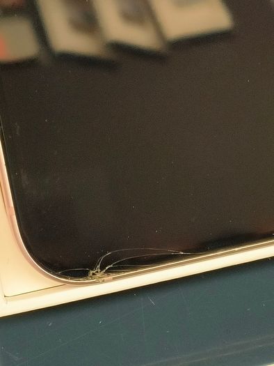Apple iPhone 15 128GB Unlocked Pink with Box (LCD Has a Small Crack) , Its Original Battery Health: 86%