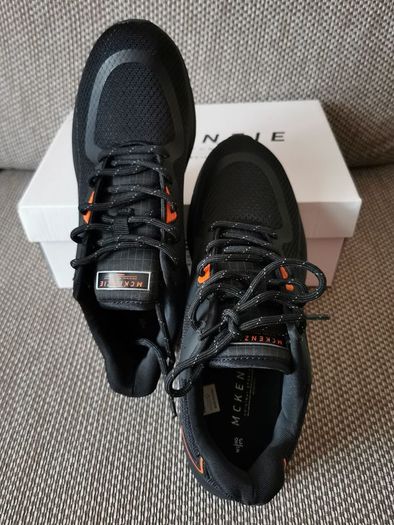 Junior runners NEW size UK 5
