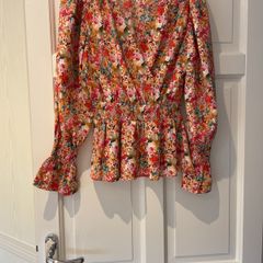 blouse size S