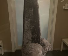 throne chair
