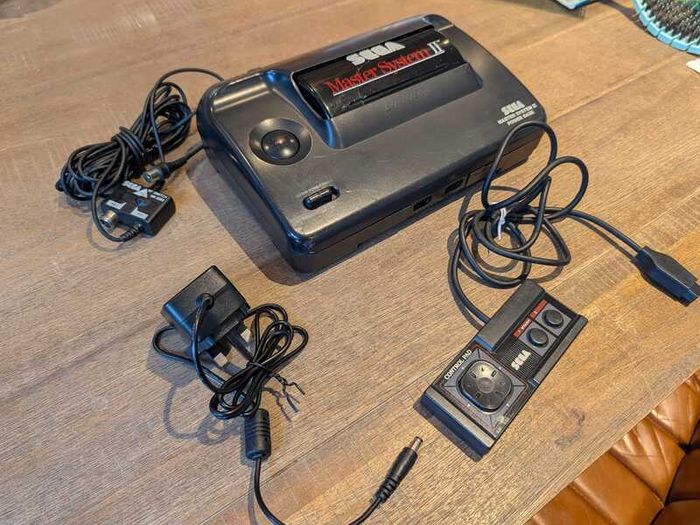 Retro Heaven - SEGA - Master System II - Alex Kidd in Miracle World Edition #404