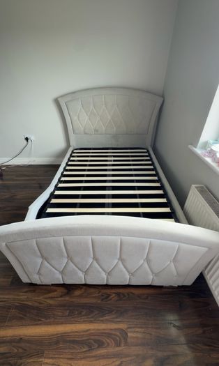 ottoman 4' bed