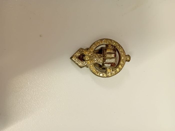 Vintage scarf clip