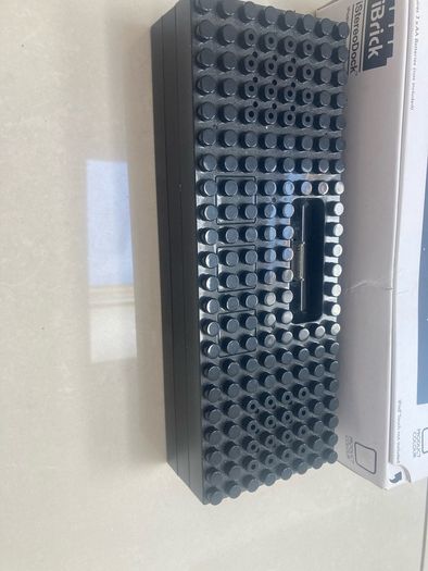 Lego-inspired iBrick iPod/mp3 docking station