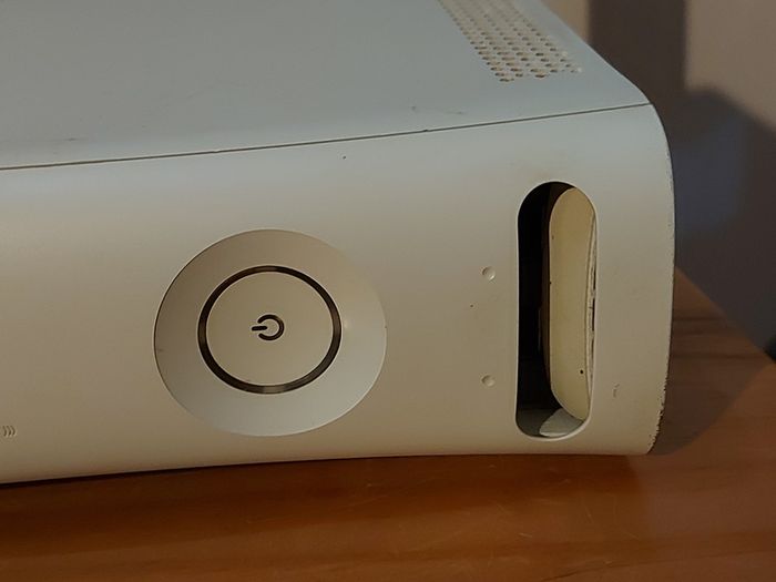XBOX 360, with Power Charger, 2 Controlllers with Charger, wifi ariel, Communication cable, all in excellent cosmetic condition, not tested