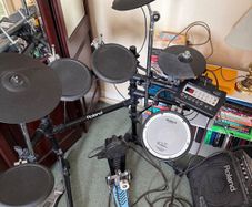Roland TD-3 drum kit + V-drums PM-10 drum monitor