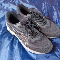 Asics trainers