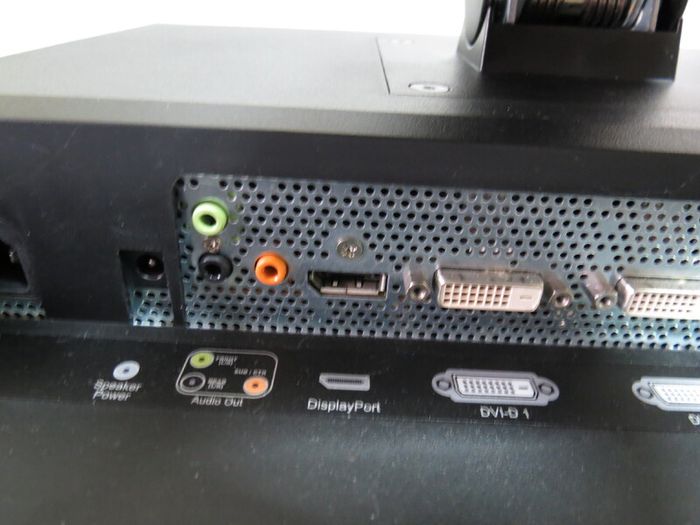 Dell U3011T Monitor - CCFL Technology