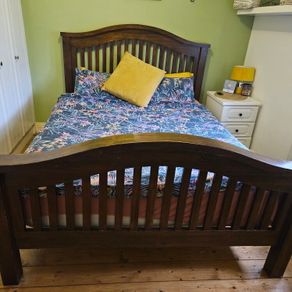 King size bed