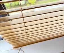 Blinds wood-style set of 2