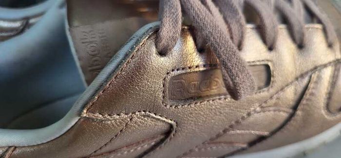 REEBOK Classics Rose Gold Edition Sz 7UK