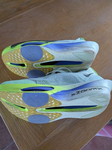 Running shoes