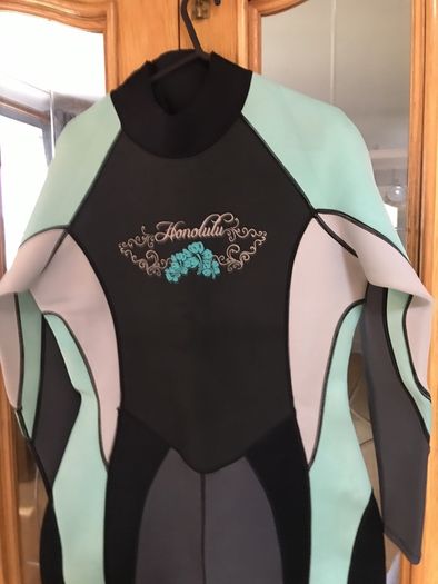 Adult full length wetsuit size 16/18