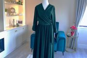 Ladies Brand New Green Dani Faux Wrap Dress.  Size One Size UK 16-26 / EU 44-54cm