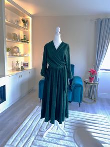 Ladies Brand New Green Dani Faux Wrap Dress.  Size One Size UK 16-26 / EU 44-54cm