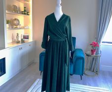 Ladies Brand New Green Dani Faux Wrap Dress.  Size One Size UK 16-26 / EU 44-54cm
