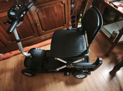 Mobility scooter