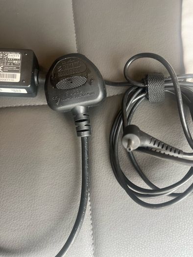 toshiba charger laptop or tablet